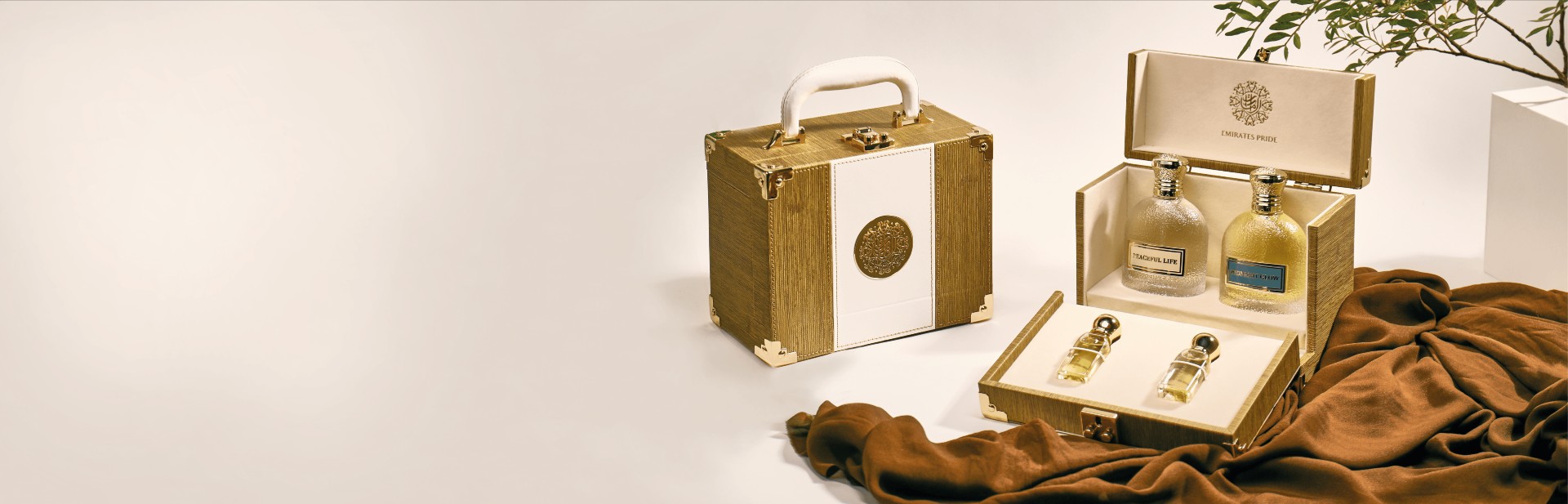golden perfume gift set